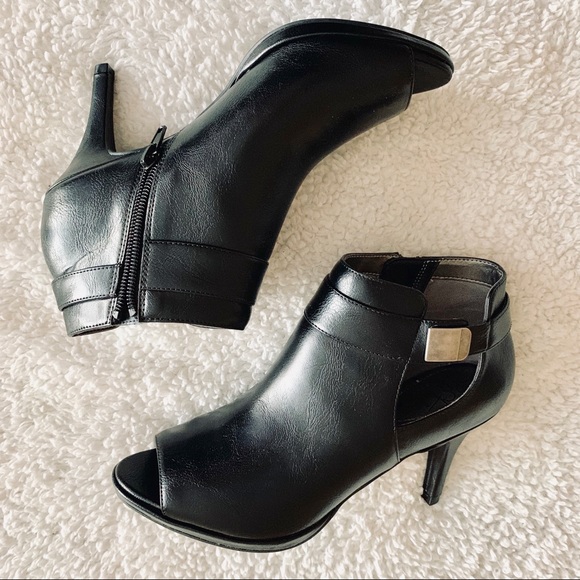 LifeStride Booties - Picture 4 of 7